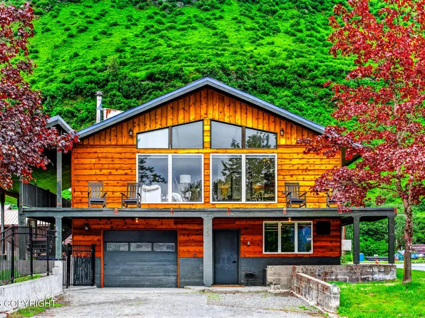103 Gulkana St, Valdez, AK 99686