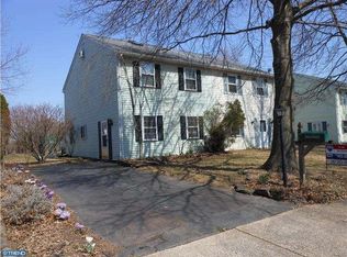 459 Indian Crest Dr, Harleysville, PA 19438