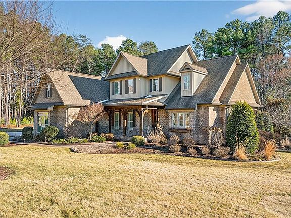 3rd image of 1880 Woodstock Rd