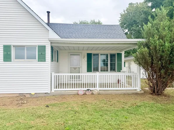 314 N Constant St, Dawson, IL 62520