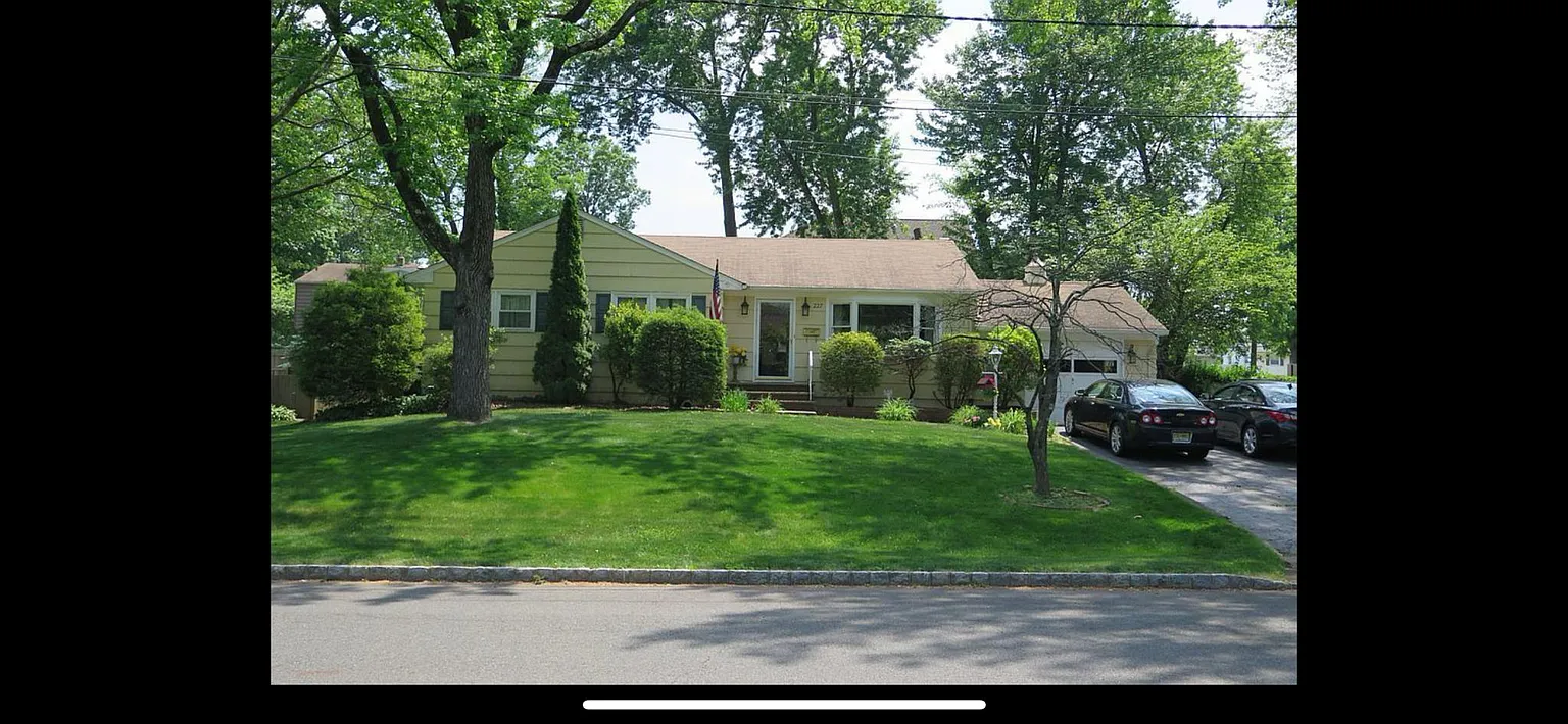 227 W 1st St photo 1