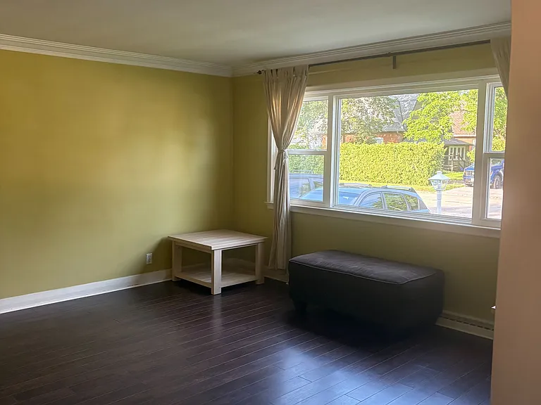102 Paris St #MAIN FLOOR — Photo 4