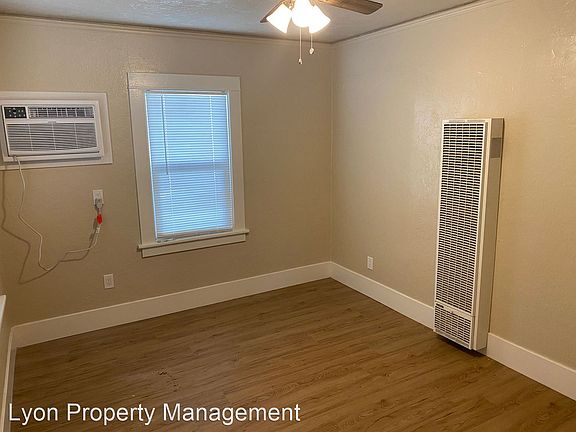 2nd image of 125 College St #2