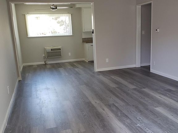 3rd image of 5130 Woodman Ave #22-5150