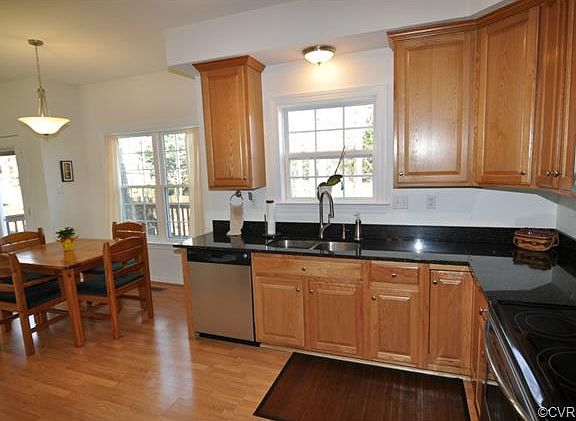 5th image of 9004 Merediths Branch Dr