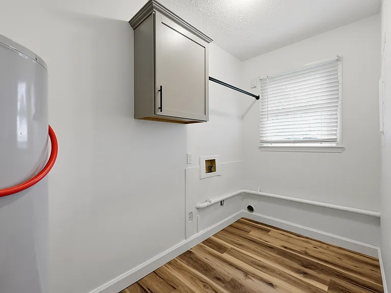199 Dunroven Dr — Photo 9