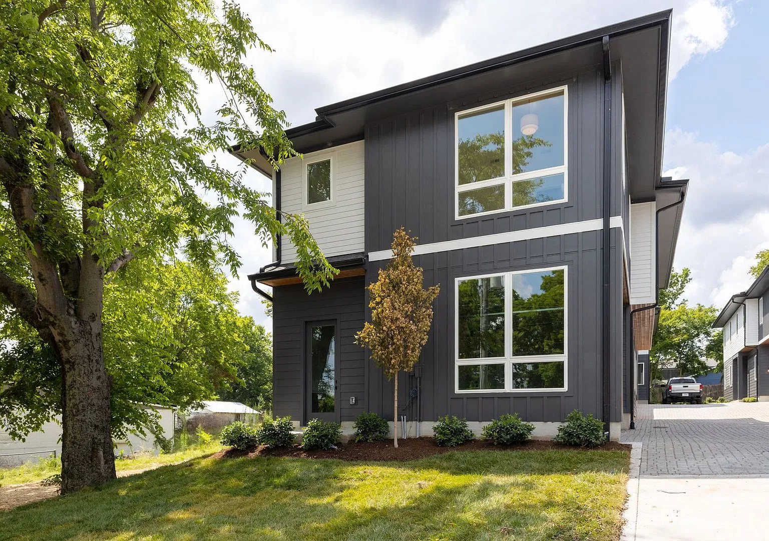 5917 Robertson Ave — Photo 2