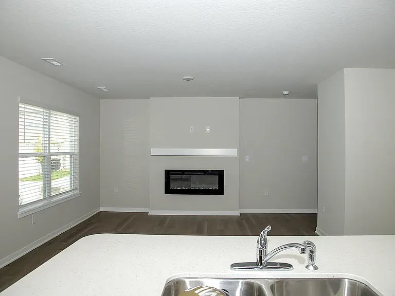 303 Ember Dr — Photo 7
