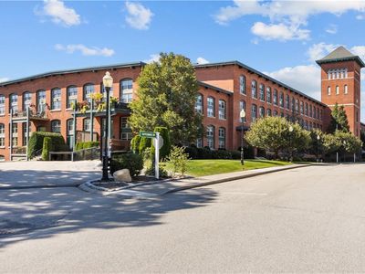 1 Tupperware Dr Unit 316, North Smithfield, RI, 02896