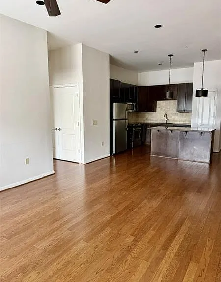 330 Austin Ave #208 — Photo 1