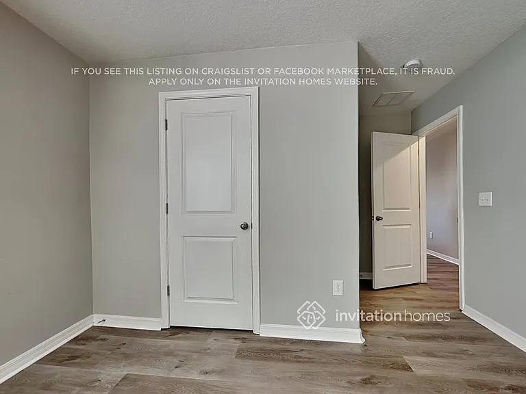11908 Miracle Mile Dr — Photo 17