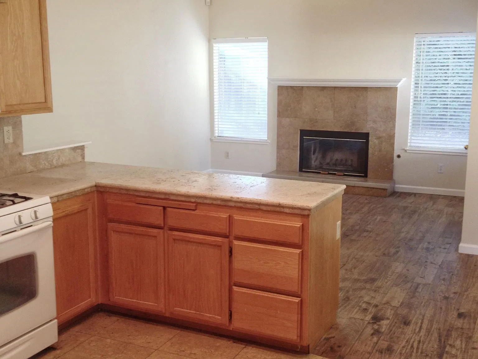 9041 Laguna Springs Way — Photo 4