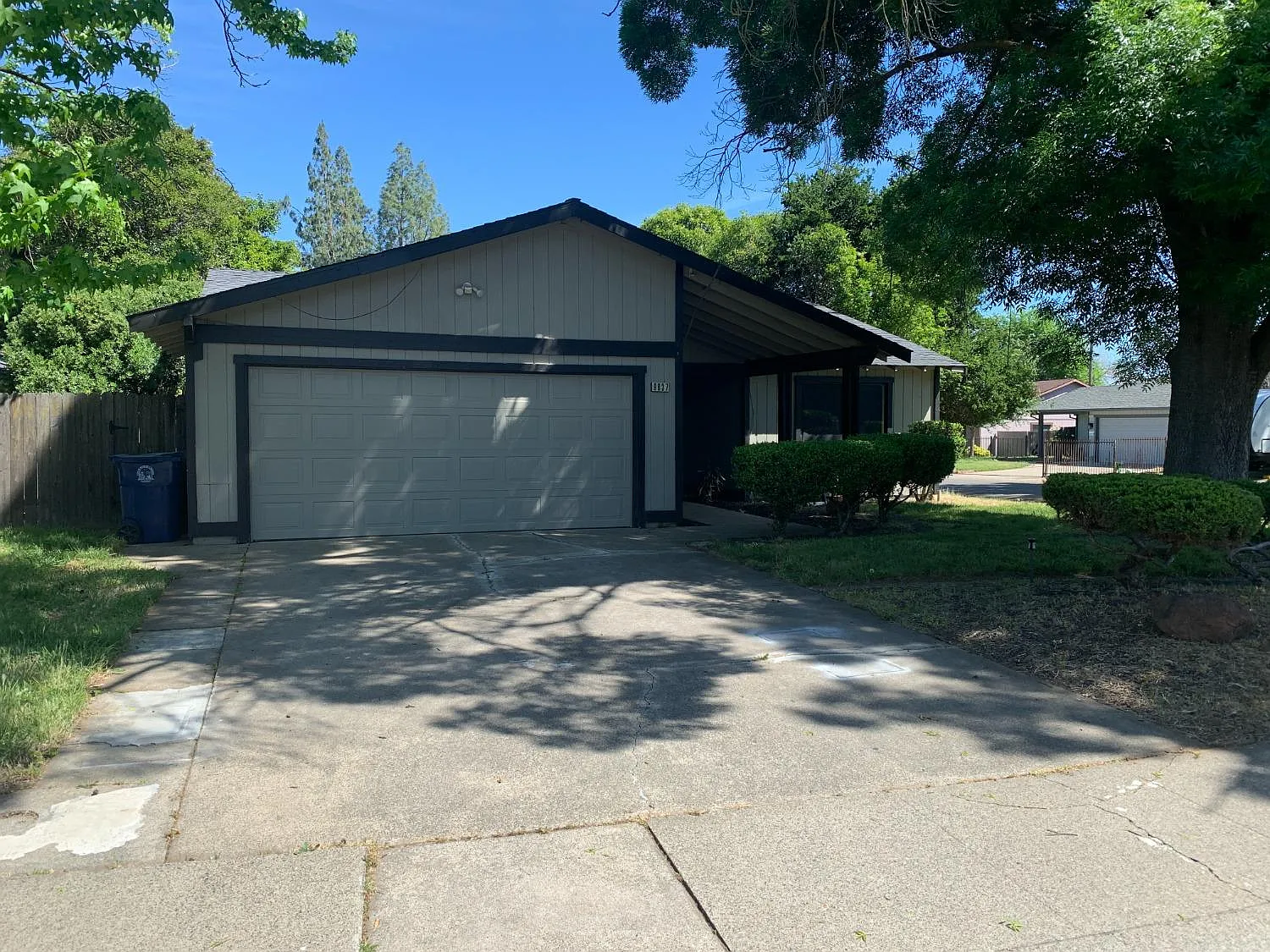 9837 Winterwood Way photo 1