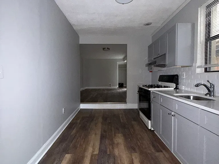 608 Tasker St #1 — Photo 15