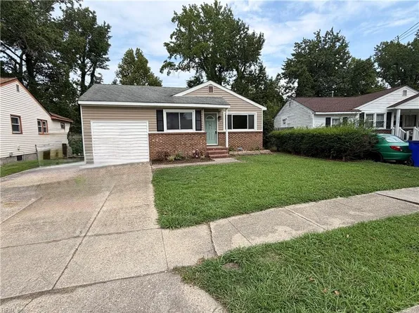 1425 Shadywood Rd, Norfolk, VA 23513