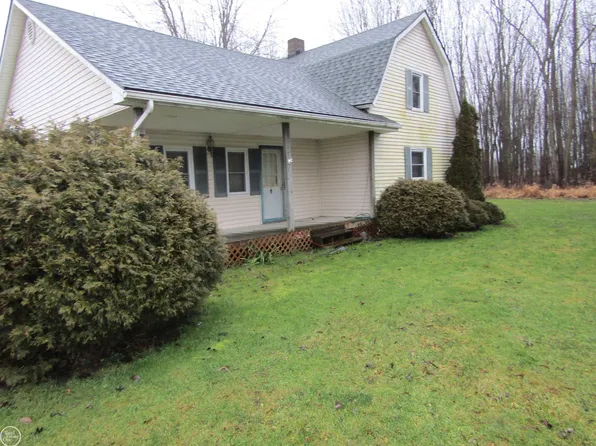 9109 Crawford Rd, Columbus, MI 48063