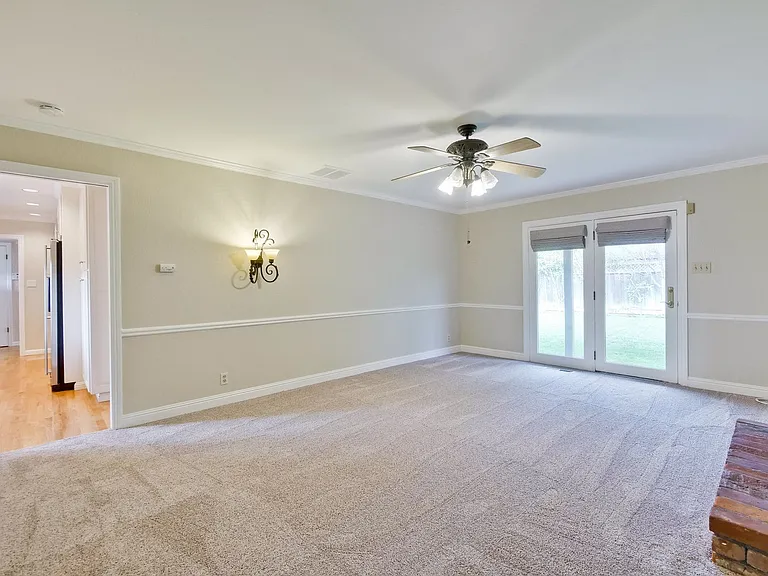 1593 Koch Ln — Photo 11