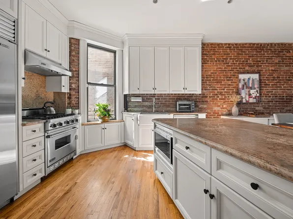 392 Third Street image 4 of 18