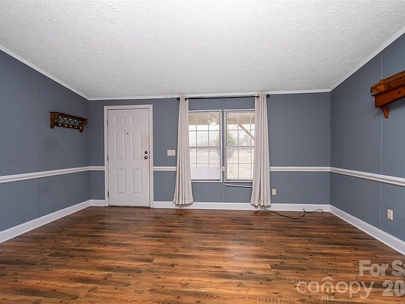 3rd image of 4550 Cook Rd