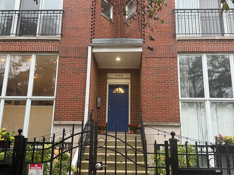 1369 W Hubbard St #3E