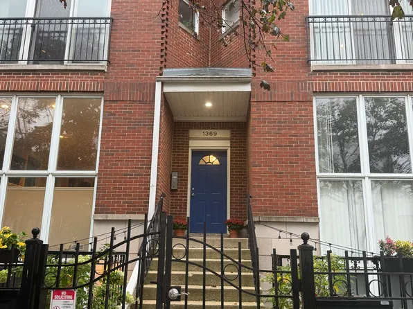 1369 W Hubbard St APT 3E, Chicago, IL 60642