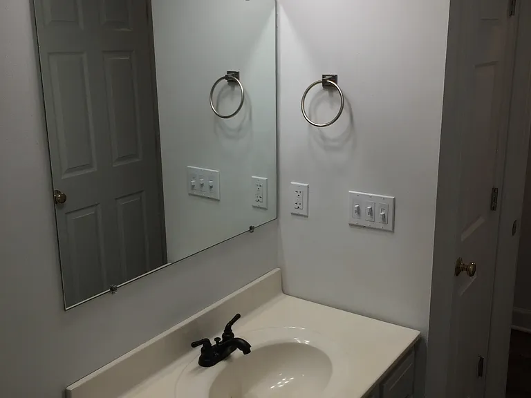 123 Lois Ln #2 — Photo 3