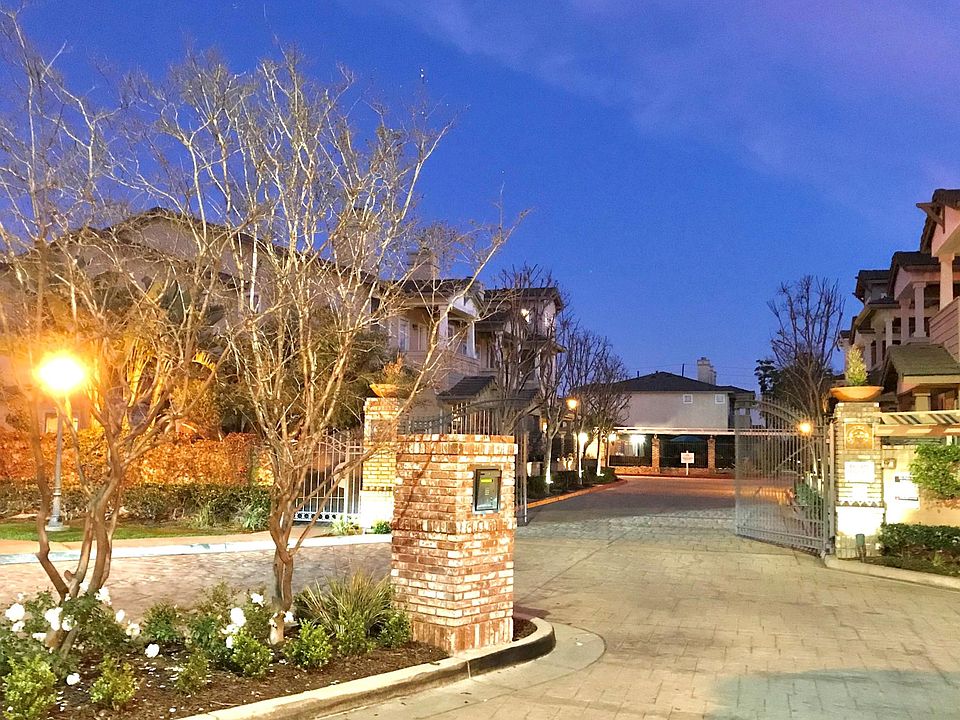Main Entrance to The Bungalows Community ~ security gate & access keypad