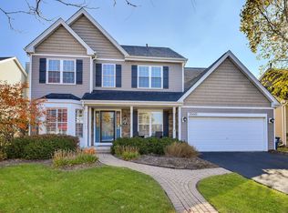 39W461 W Mallory Dr, Geneva, IL 60134