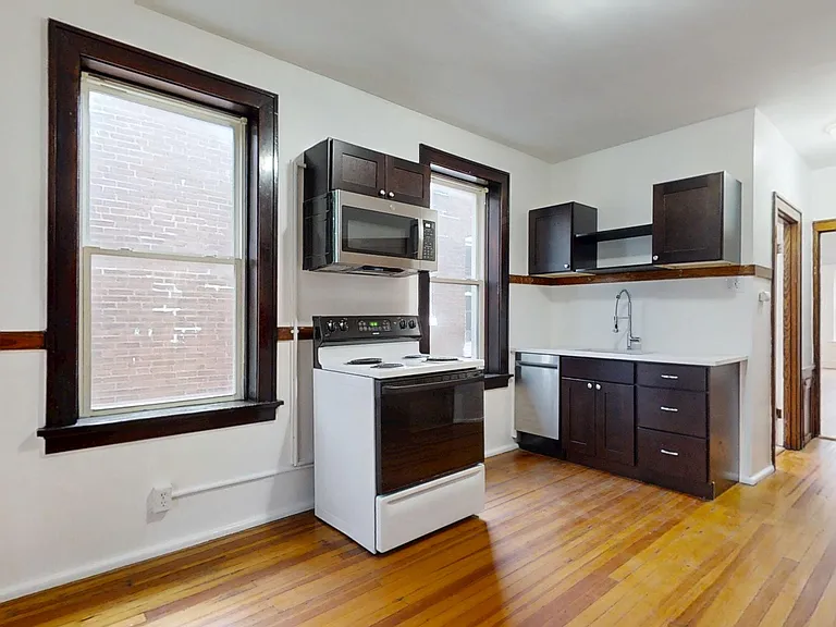 3704 Fairview Ave #2W — Photo 17