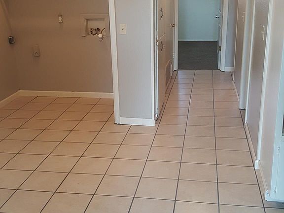 3rd image of 1717 Kirkland Dr #A