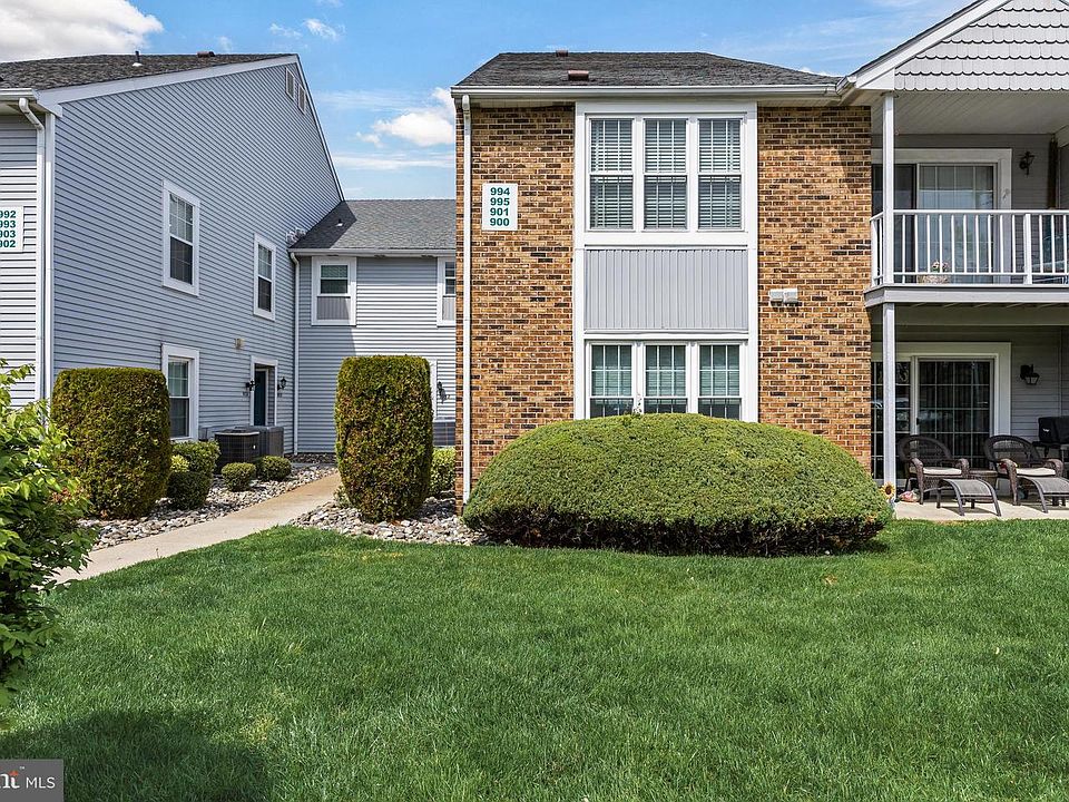 1st image of 995 Scotswood Ct #B