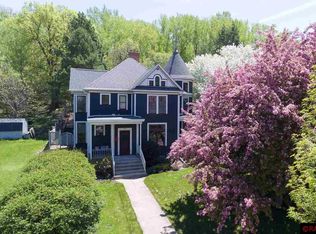 703 N 6th St, Mankato, MN 56001