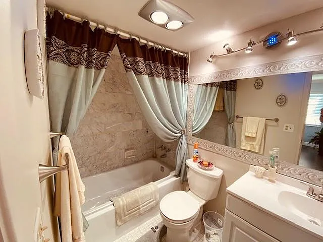 2 bed, 2.0 bath, 1170 sqft, $1,800 — Photo 3