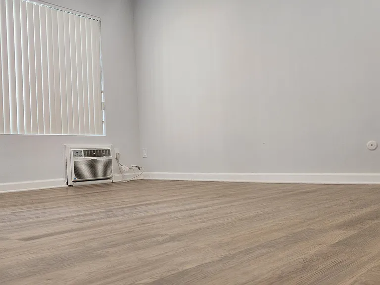 716 S Wilton Pl #2 — Photo 3