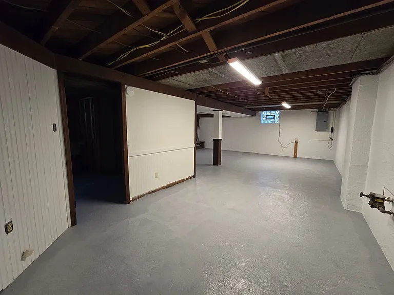 389 Beech Rd — Photo 14