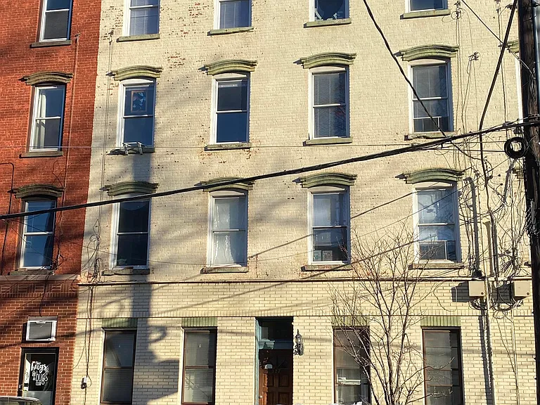 527 Willow Ave #3 — Photo 1