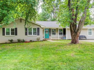 420 Lockridge Ln, Lawrenceville, GA 30046