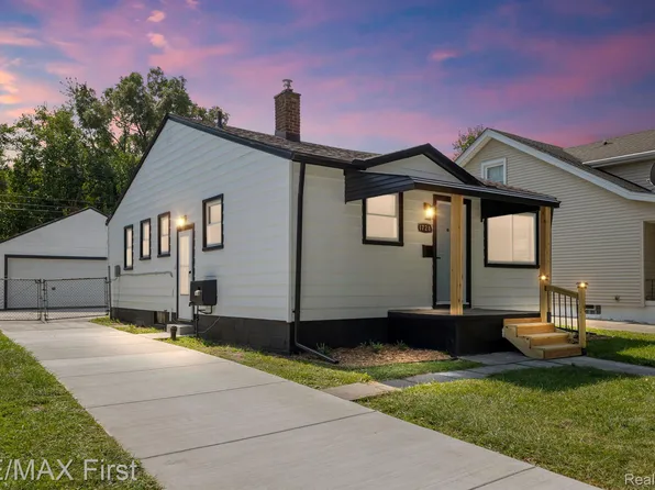 1728 E Granet Ave, Hazel Park, MI 48030