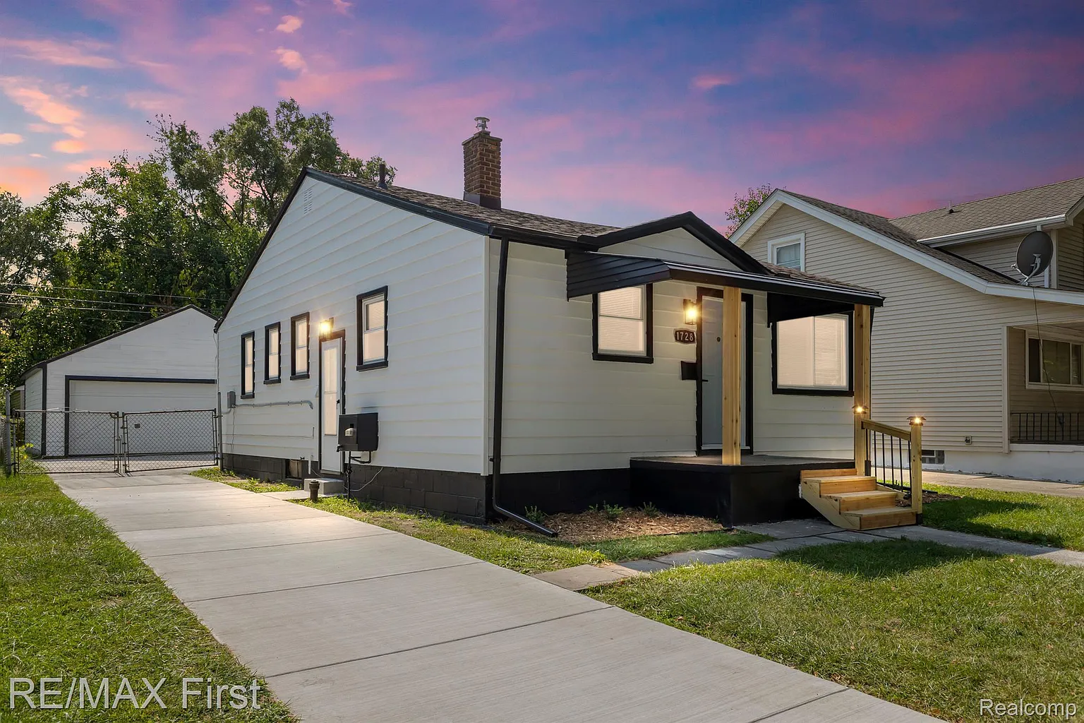 1728 E Granet Ave photo 1