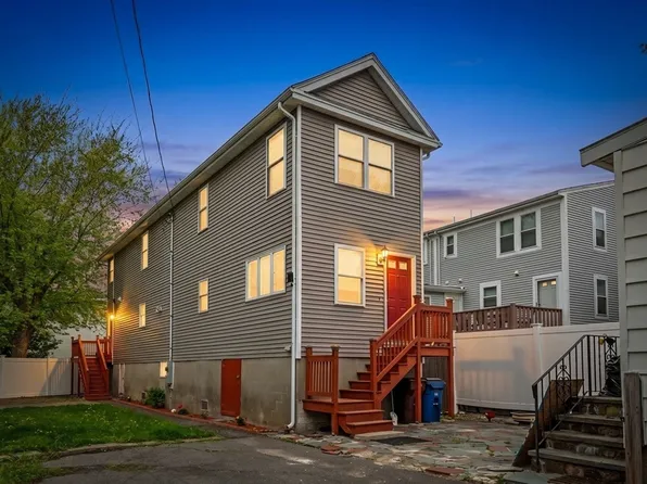 15 Argyle St, Revere, MA 02151