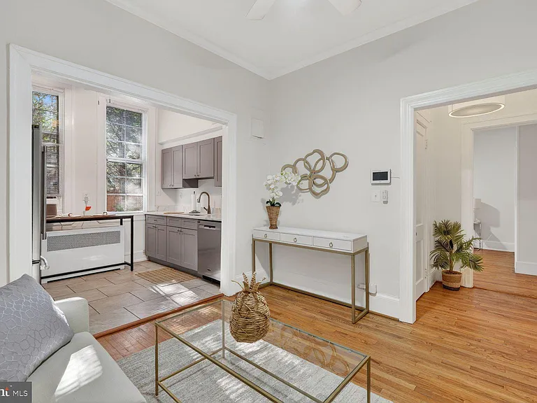 3039 Macomb St NW #16 — Photo 5