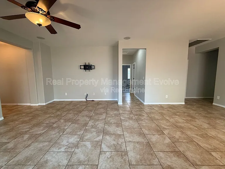 27516 N 17th Ln — Photo 4