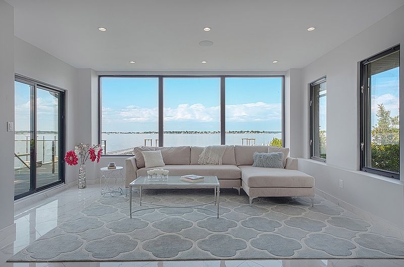 1st image of 714 Clarence Ave