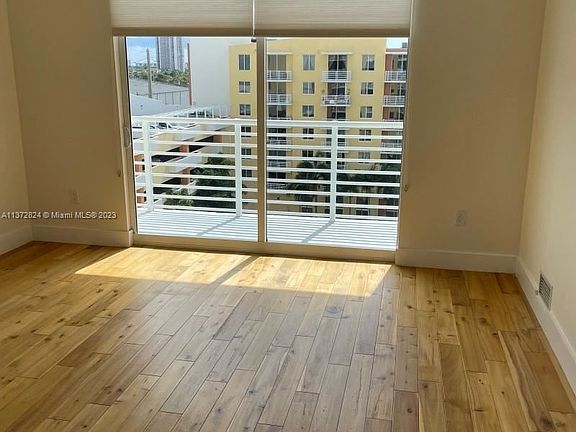 3rd image of 2775 NE 187th St Penthouse 28