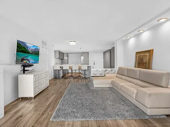 2625 Collins Ave APT 318, Miami Beach, FL 33140