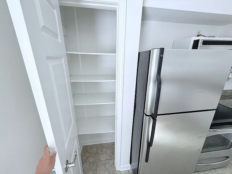 1100 Park Ln #201 — Photo 5