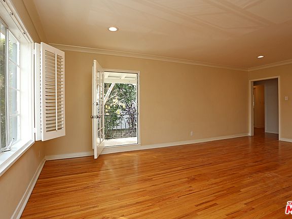 5th image of 9917 Durant Dr