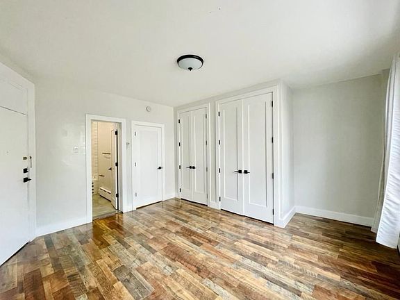 5th image of 219A Summit Ave Floor 1