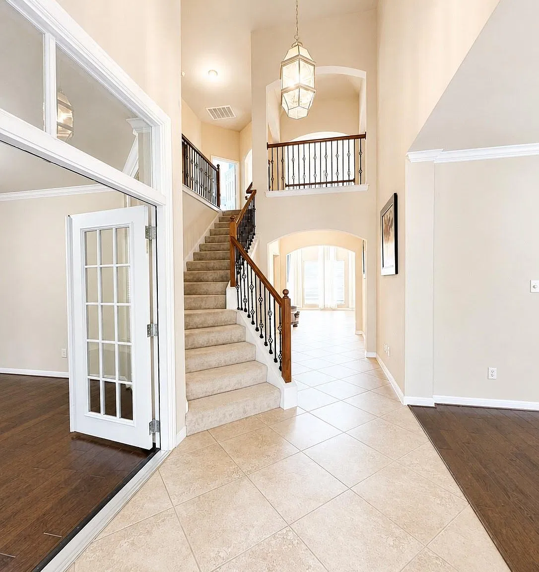 4 bed, 3.5 bath, 3350 sqft, $3,700 — Photo 3