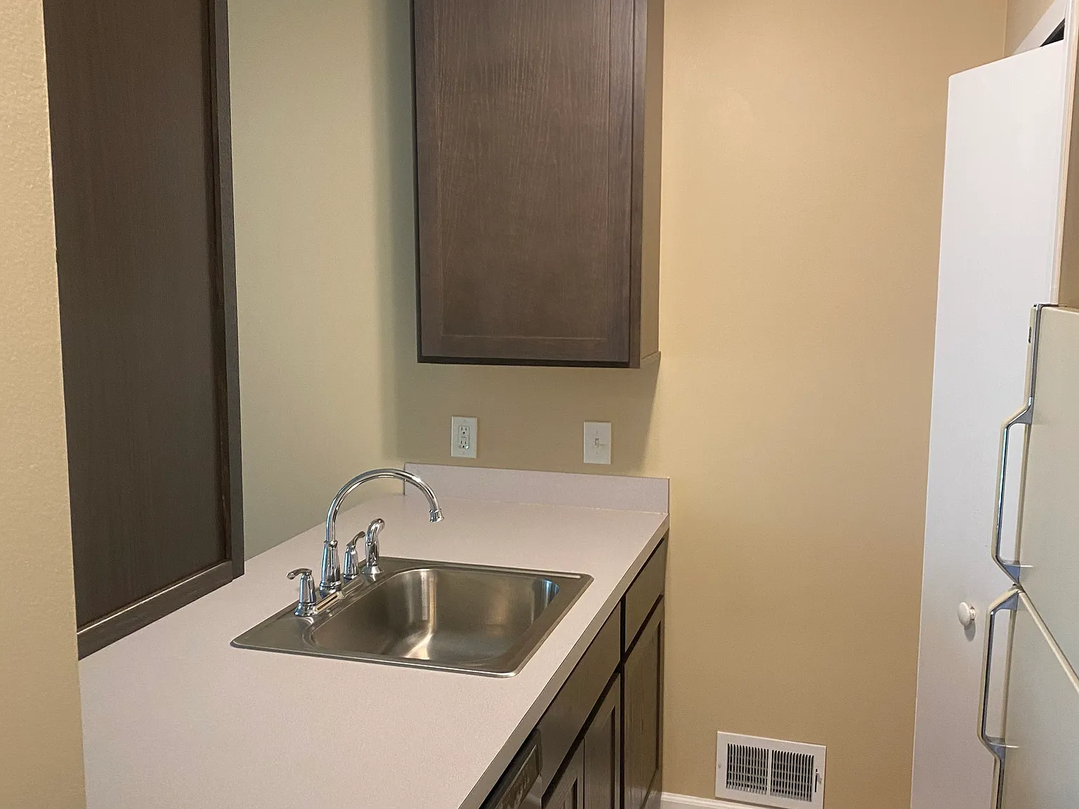 1 bed, 544 sqft, $975 — Photo 1